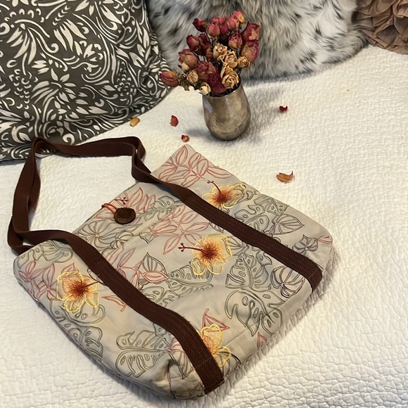 Embroidered Vintage Floral Laptop Book Bag Farmers Market Everyday Tote Bag - Picture 1 of 9